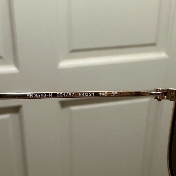 Ray-Ban Gold frame Sunglasses with Brown lenses - Picture 3 of 3